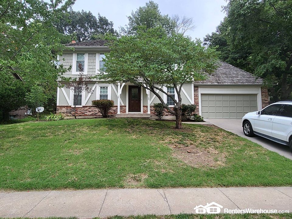 1st image of 3745 NE Beechwood Dr