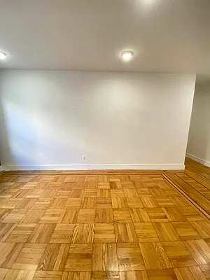 Rented by City Prime Commercial Realty  | media 3