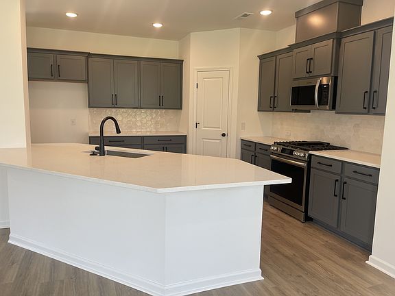 5th image of 1204 Linn Cove Ct Lot 166