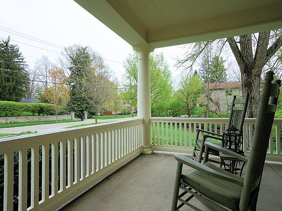 3rd image of 33 Mount Pleasant Ave