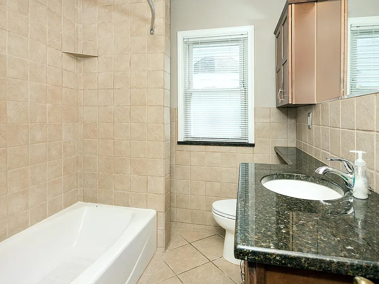 854 Allen St — Photo 11