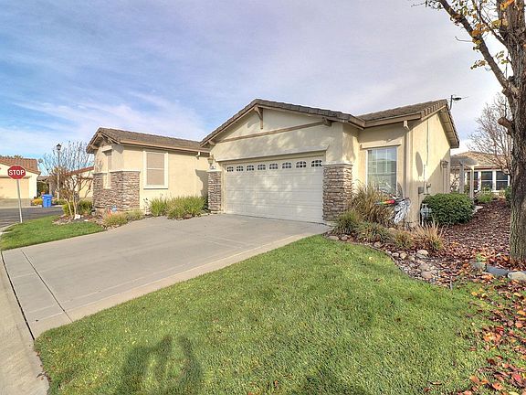 3rd image of 316 Willow Brook Way