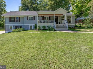 3801 Larchmont Dr, Annandale, VA 22003