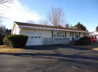 108 W Mechanic St, Corinth, NY 12822