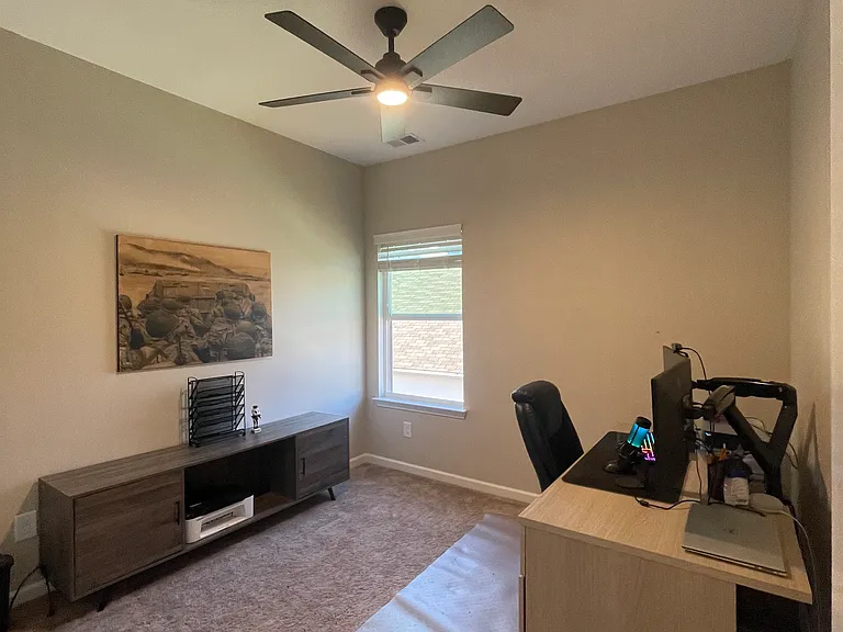 upstairs extra bedroom/office