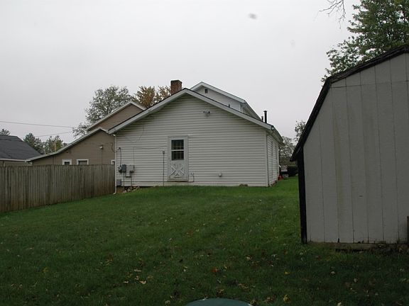 5th image of 110 N Main St