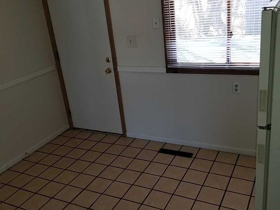 5th image of 7722 Venus St APT G