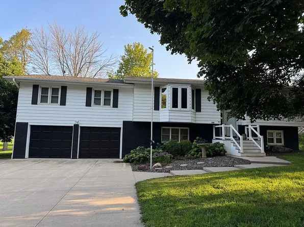 503 W 7th St, Wall Lake, IA 51466