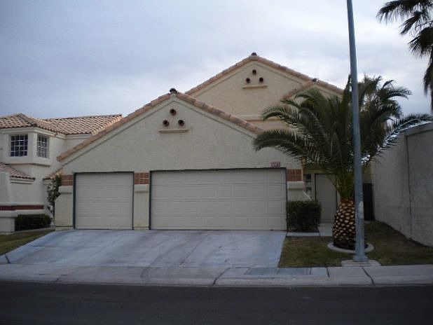 1st image of 8325 Cove Landing Ave