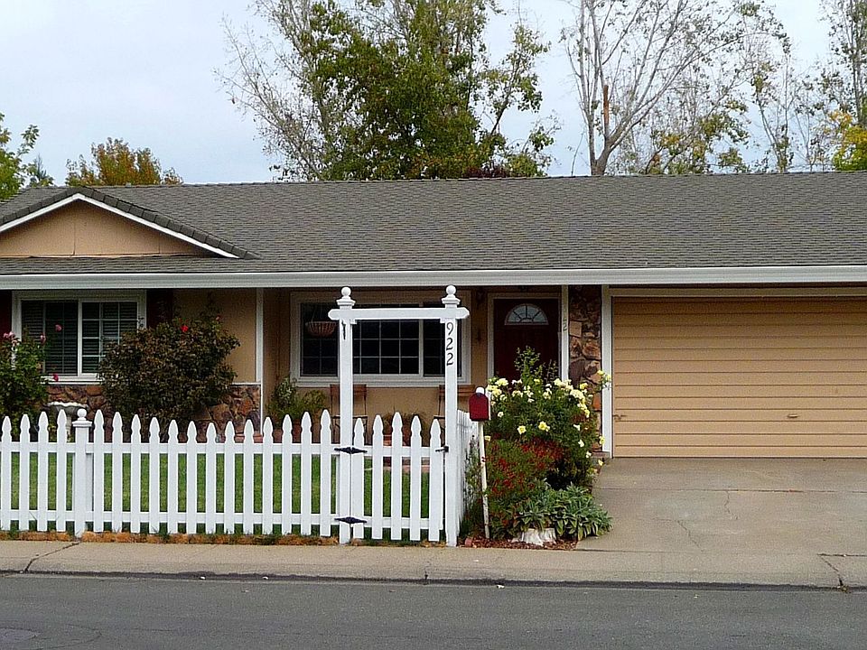 1st image of 922 Athan Ave
