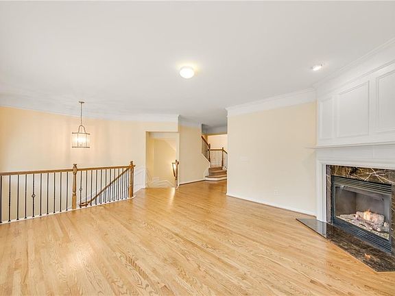3rd image of 2776 Loftview Sq