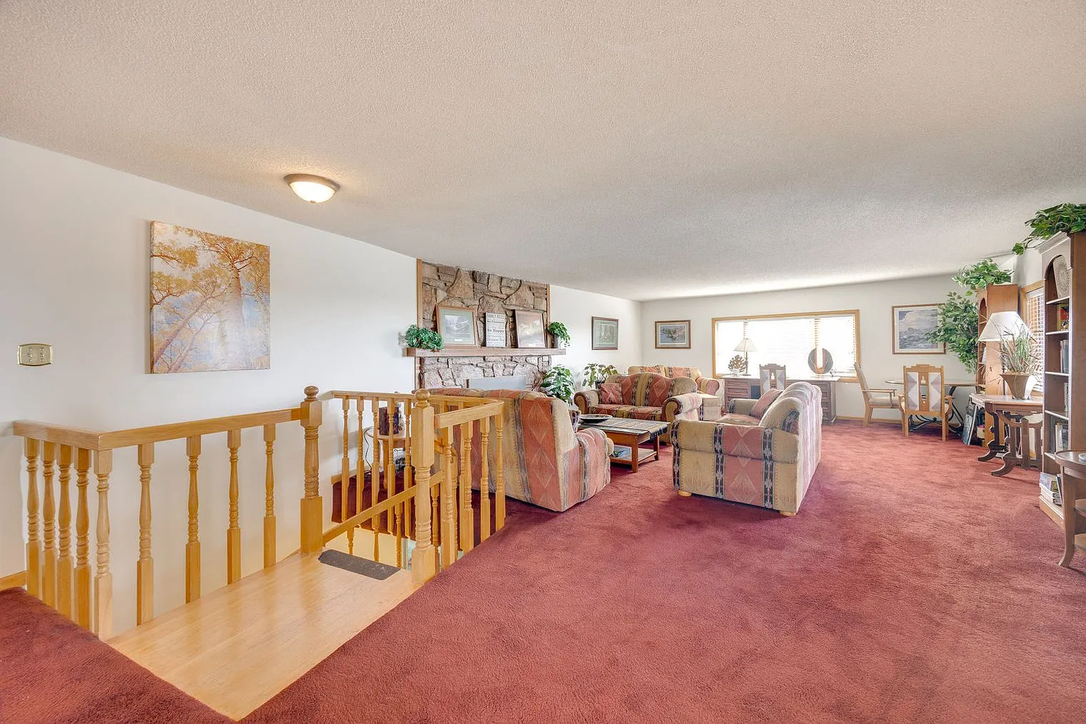 5 bed, 3.0 bath, 4273 sqft, $5,547 — Photo 3
