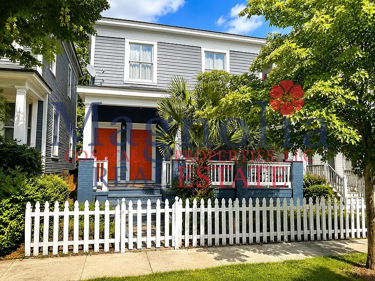 2206 Barnard St — Photo 2
