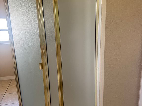 5th image of 955 Highland Crest Cir