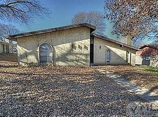 305 Wildbriar Dr, Garland, TX 75043