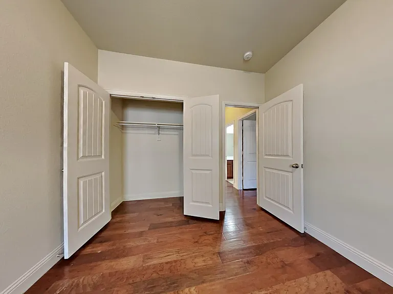 504 Fossil Creek Dr — Photo 15