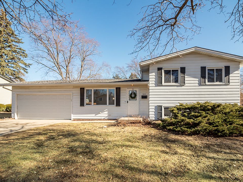 1st image of 943 Cambridge Ln