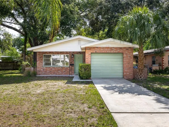 5709 Harding Blvd NE, Saint Petersburg, FL 33703