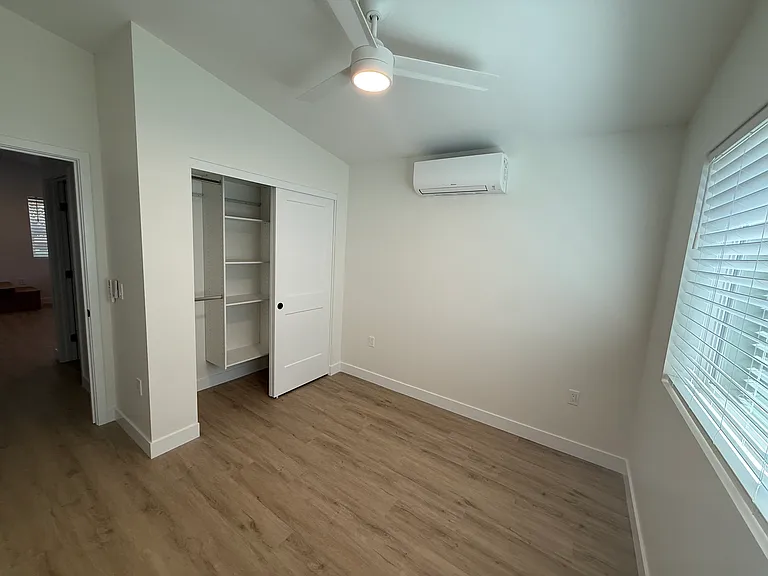 4005 Manzanita — Photo 8