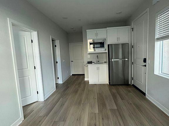 3rd image of 12145 Carter Ln