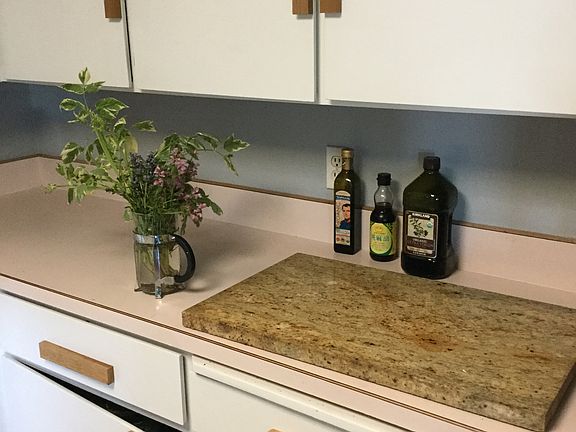 4th image of 1680 E Velora Dr