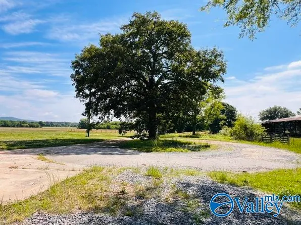 418 Anna Dr, New Hope, AL 35760
