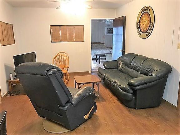 5th image of 315 S 5th St