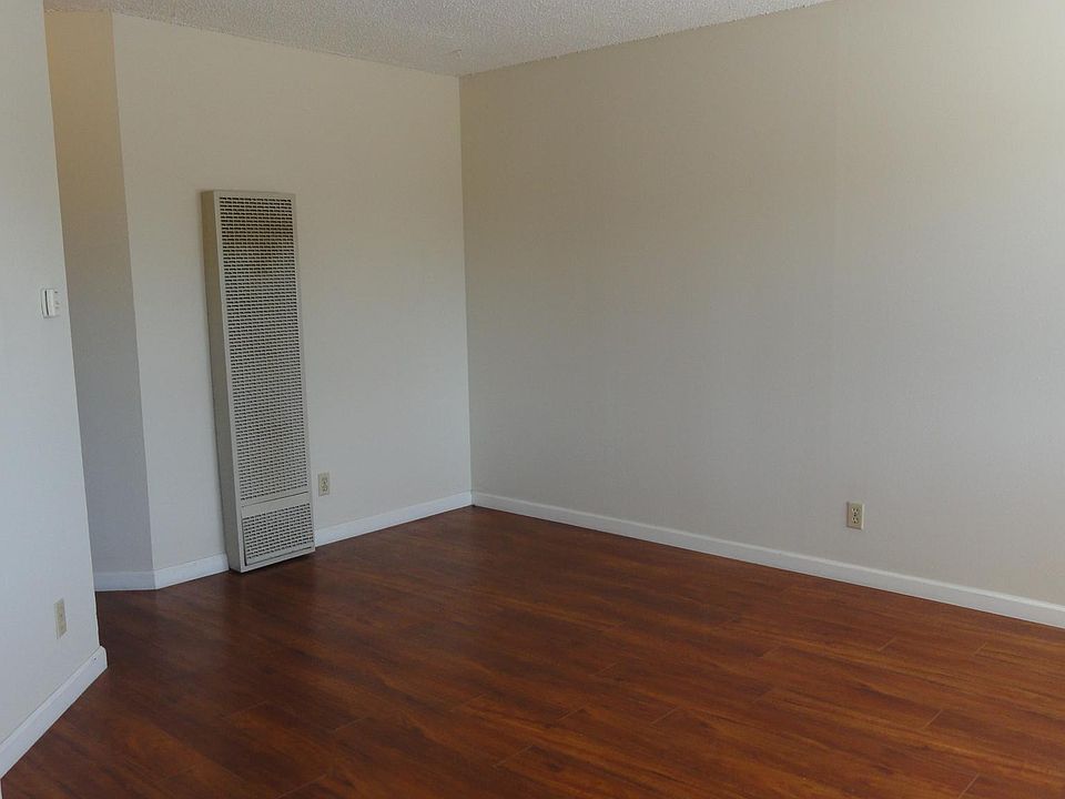2nd image of 133 N Garfield Ave APT 17