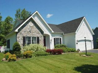 9 N Bridge Dr, Albany, NY 12203
