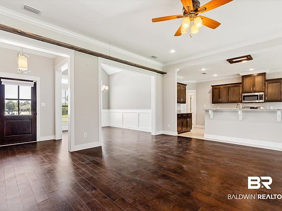 2nd image of 27118 Gramercy Ln #3