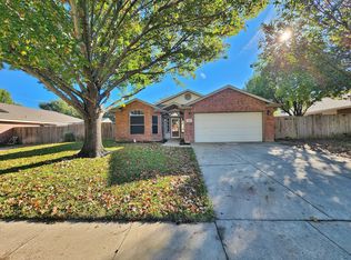 741 Cardinal Dr, Saginaw, TX 76131
