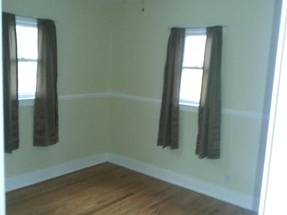 5th image of 724 Sylvan Blvd #A