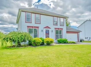 9 Butler Dr, Lancaster, NY 14086