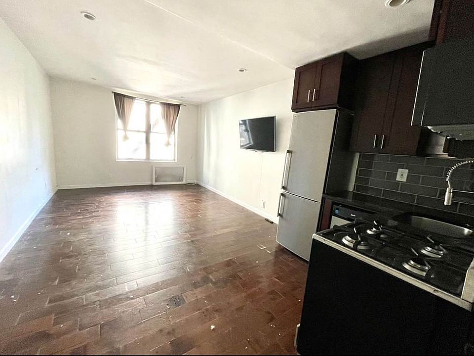 2nd image of 2166 Frederick Douglass Blvd APT 4F