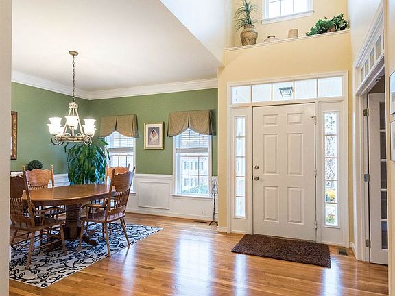 13132 Hampton Meadows Ter Foyer