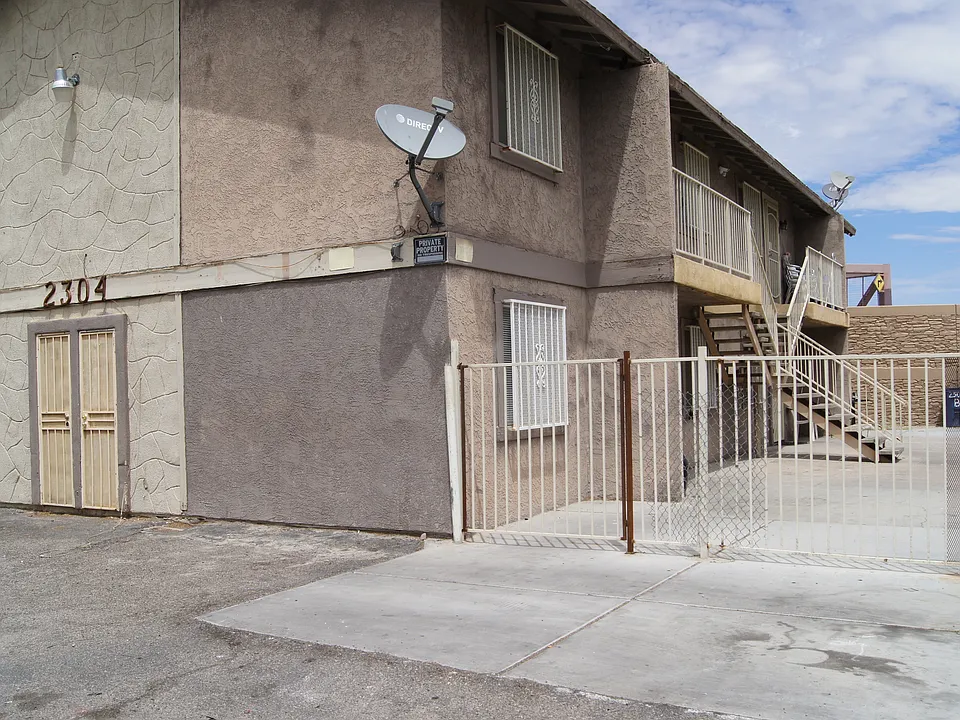 2304 Saturn Ave #C