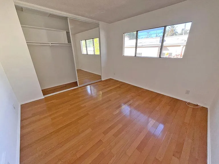 1852 N Wilton Pl #3 — Photo 10