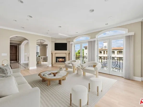 1540 S Bentley Ave APT 402, Los Angeles, CA 90025
