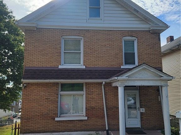 2nd image of 213 6th St