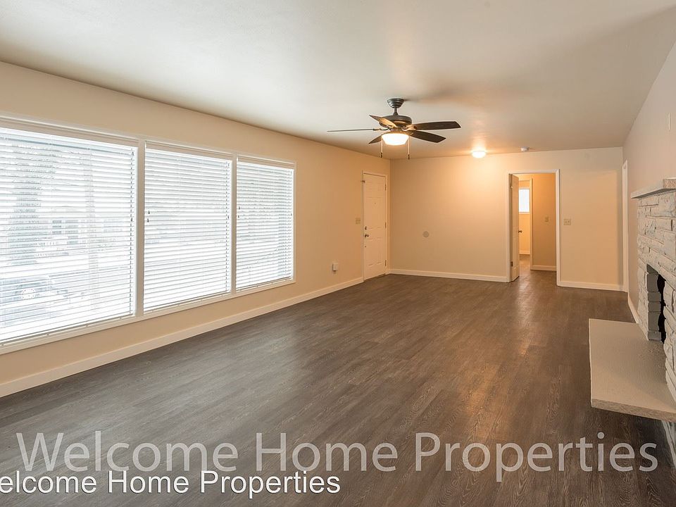 1st image of 521 SE Date Ave #A