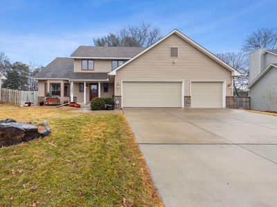 1307 Saddlebrook Ln, Woodbury, MN, 55125