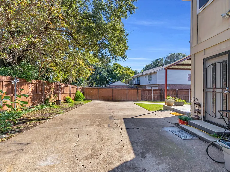7414 Boisenberry Ln — Photo 15