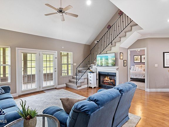 2nd image of 259 Meadow Walk Ln