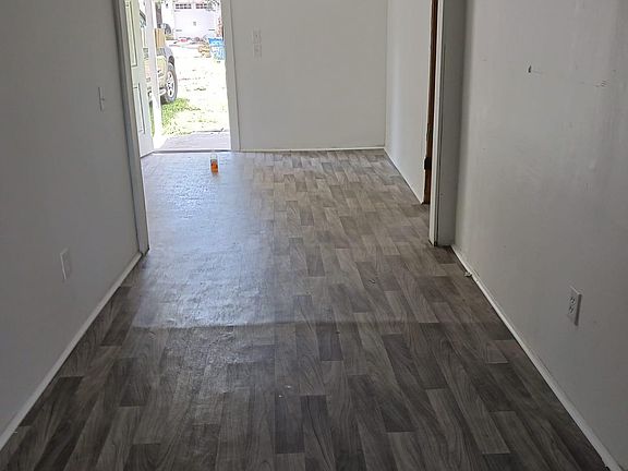 3rd image of 8422 Dandy Ave