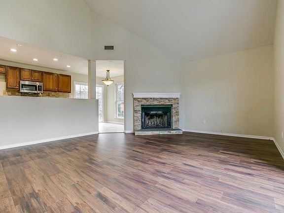 5th image of 8813 Hidden Hill Dr