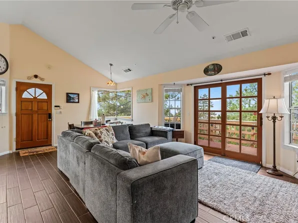 1285 Yukon Dr, Lake Arrowhead, CA 92352