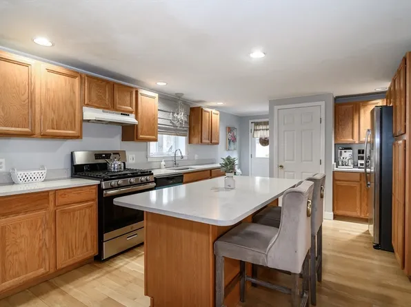 851 Worcester St, Wellesley, MA 02481