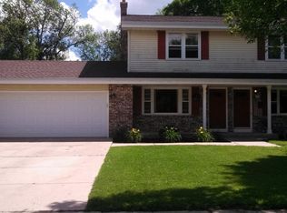 111 W Stoney Ridge Way, Saukville, WI 53080
