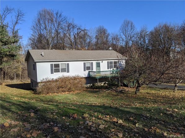 8 Tanglewood Park Dr