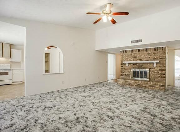4th image of 2925 Emberwood Dr